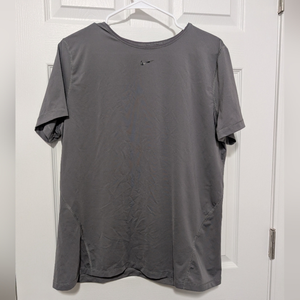 Nike Dri-Fit, Women's XXL, Gray, Performance Short‎ Sleeve T-shirt